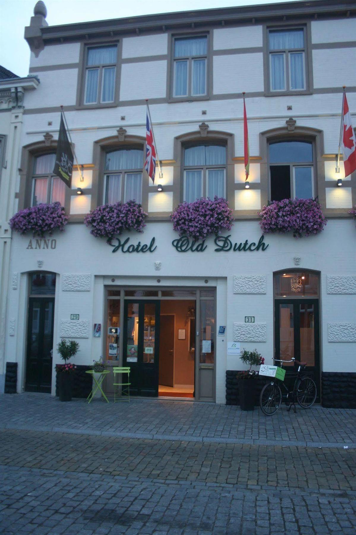 Hotel Old Dutch Bergen Op Zoom Esterno foto